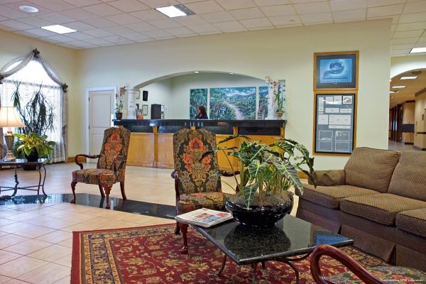 THE HOTEL ACADIANA (Lafayette)